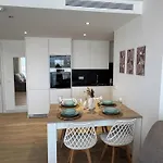 Apartmán Lujo Y Playa Caribena En Estepona