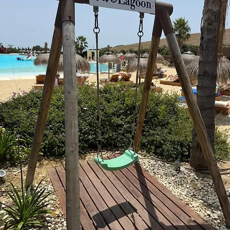 Lujo Y Playa Caribena En アパート エステポナ